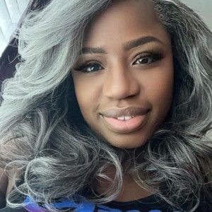 Meet your Posher, Candice